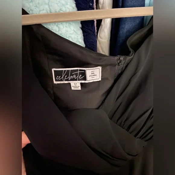 David’s Bridal black off the shoulder prom/formal dress - Picture 2 of 3